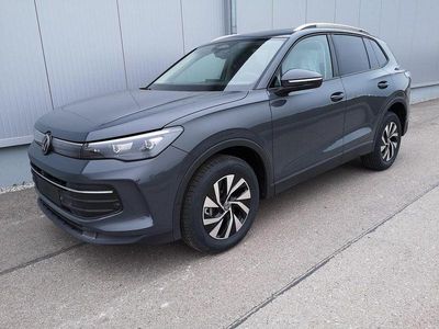 Delfingrau metallic Neu 2026 VW Tiguan Life SUV | 49.690 € (Superpreis)