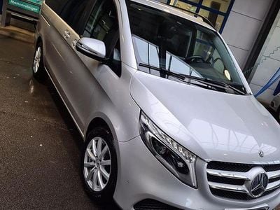 Gebraucht Mercedes V220 Avantgarde 163 PS (119 kW) 2019 Silber Van / Kleinbus