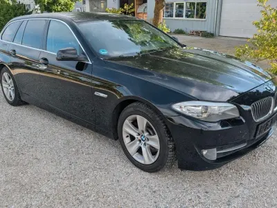Gebraucht BMW 520 184 PS (135 kW) 2012 Schwarz Kombi
