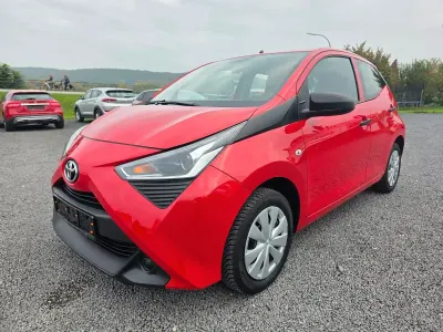 Gebraucht Toyota Aygo 72 PS (52 kW) 2021 Rot Kleinwagen
