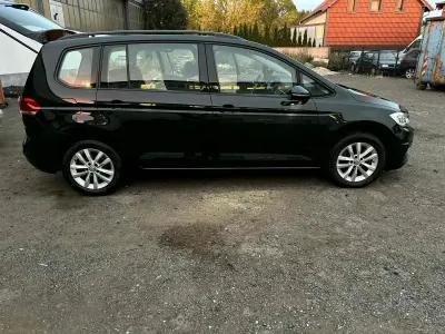 Gebraucht VW Touran 150 PS (110 kW) 2026 Schwarz Van / Kleinbus