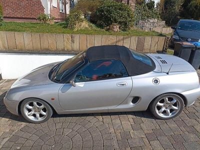 MG F