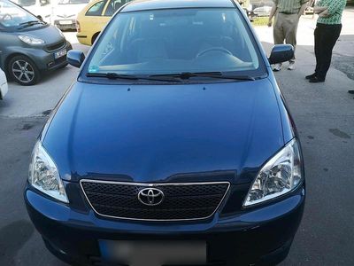 Second-hand Toyota Corolla 97 CP (71 kW) 2004 Albastru Hatchback