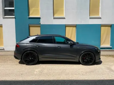 Neu Audi Q8 Sport 286 PS (210 kW) 2026 Grau SUV