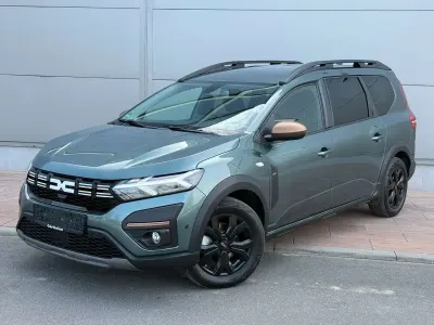 Gebraucht Dacia Jogger Extreme 101 PS (74 kW) 2024 Grün Van / Kleinbus
