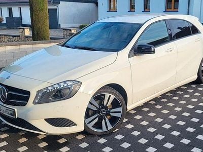 Usata Mercedes A180 Urban 122 CV (89 kW) 2013 Bianco Berlina