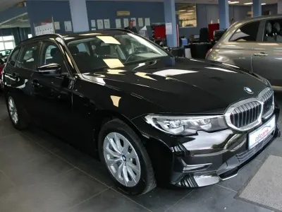 Gebraucht BMW 318 Advantage 150 PS (110 kW) 2021 Schwarz Kombi