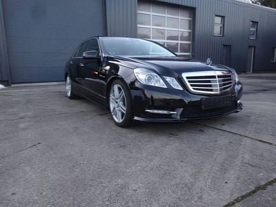 Gebraucht Mercedes E500 AMG 408 PS (300 kW) 2011 Schwarz Limousine