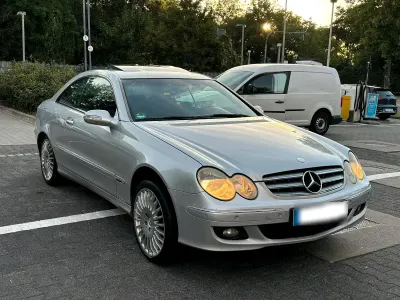 Gebraucht Mercedes CLK220 150 PS (110 kW) 2007 Silber Coupé