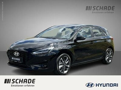 Abyss black Gebraucht 2024 Hyundai i30 Advantage Kombi | 21.950 € (Fairer Preis)