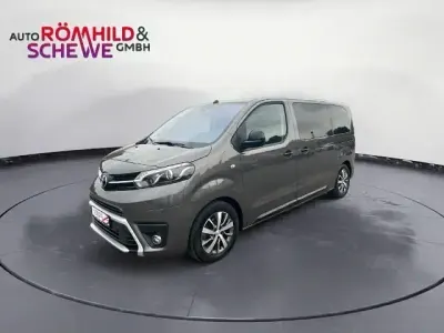 Gebraucht Toyota Proace Verso Executive 177 PS (130 kW) 2024 Basaltgrau metallic Kombi