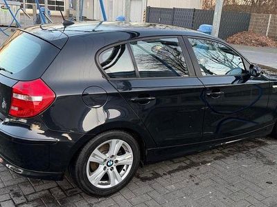 Gebraucht BMW 116 Lifestyle 122 PS (89 kW) 2009 Schwarz Kleinwagen