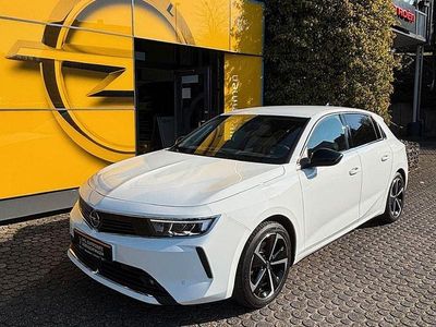 Używany Opel Astra Elegance 131 KM (96 kW) 2022 Biały Sedan/Limuzyna