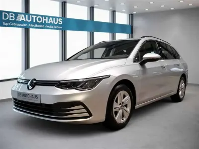 Usata VW Golf VIII Life 110 CV (80 kW) 2024 Argento Station wagon