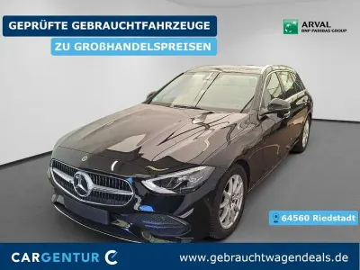 Gebraucht Mercedes C200 Avantgarde 163 PS (119 kW) 2023 Schwarz Limousine