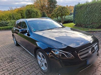 gebraucht Mercedes E220 T AVANTG. 360° Kam. Pan. AHK Widescreen