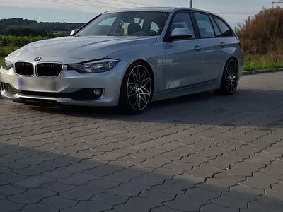 Gebraucht BMW 320 163 PS (119 kW) 2015 Silber Kombi