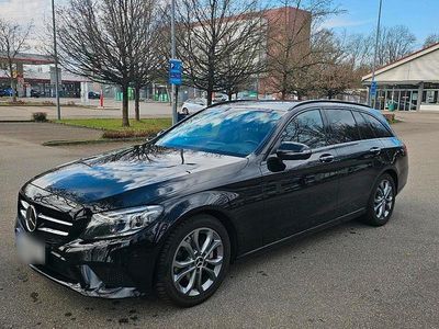 Gebraucht Mercedes C220 194 PS (142 kW) 2020 Schwarz Kombi