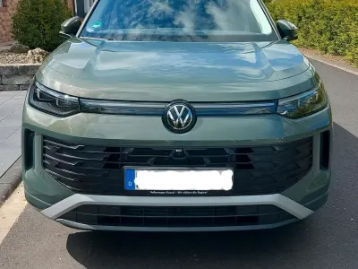 Gebraucht VW Tayron Life 150 PS (110 kW) 2025 Grün SUV