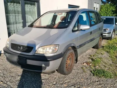 Gebraucht Opel Zafira 147 PS (108 kW) 2000 Silber Van / Kleinbus