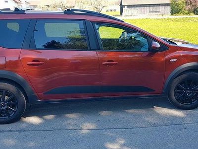 Second-hand Dacia Jogger Expression 110 CP (80 kW) 2023 Maro Monovolum