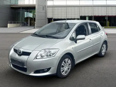 Gebraucht Toyota Auris Luna 97 PS (71 kW) 2007 Silber Kleinwagen