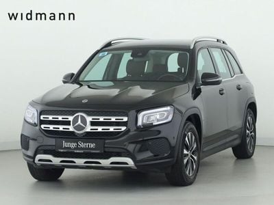 Mercedes GLB220