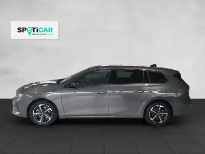 Używany Opel Astra 131 KM (96 kW) 2024 Szary Hatchback