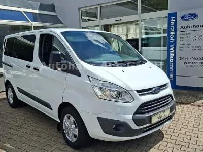 Gebraucht Ford Transit Custom Trend 131 PS (96 kW) 2018 Weiß Kombi