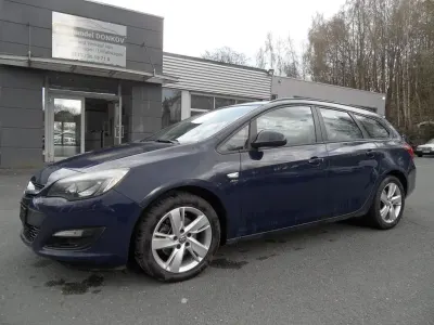 Używany Opel Astra Active 165 KM (121 kW) 2013 Niebieski Kombi