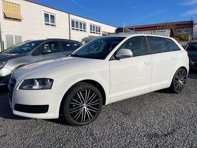 Gebraucht Audi A3 Attraction 160 PS (117 kW) 2010 Weiß Limousine