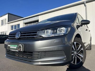 Grau Gebraucht 2020 VW Touran Comfortline Van / Kleinbus | 17.860 € (Guter Preis)