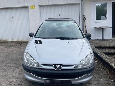 Gebraucht Peugeot 206 60 PS (44 kW) 2001 Silber Kleinwagen