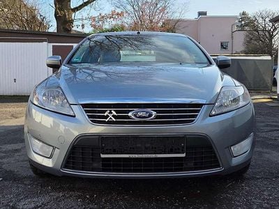 Gebraucht Ford Mondeo Ghia 140 PS (102 kW) 2008 Cosmicsilber metallic Limousine