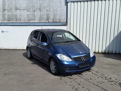 Gebraucht Mercedes A160 95 PS (69 kW) 2010 Blau Kleinwagen