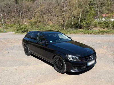 Gebraucht Mercedes C300 Avantgarde 245 PS (180 kW) 2018 Schwarz Limousine