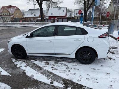 Gebraucht Hyundai Ioniq 100 kW (136 PS) 2020 Weiß Kleinwagen
