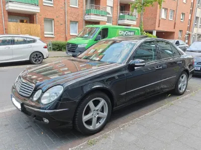 Gebraucht Mercedes E240 177 PS (130 kW) 2005 Schwarz Limousine