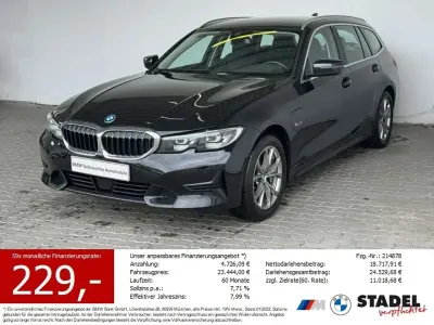 Gebraucht BMW 330e Sport Line 292 PS (214 kW) 2021 Schwarz uni Kombi