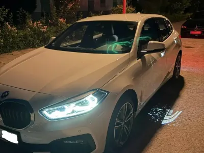 Gebraucht BMW 118 Sport Line 140 PS (102 kW) 2020 Weiß Kleinwagen