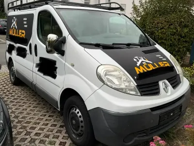 Gebraucht Renault Trafic 90 PS (66 kW) 2011 Weiß Van / Kleinbus