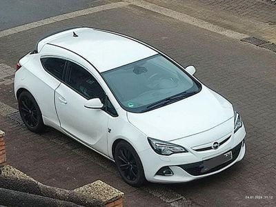 Weiß Gebraucht 2015 Opel Astra GTC OPC Coupé | 5.500 € (Guter Preis)