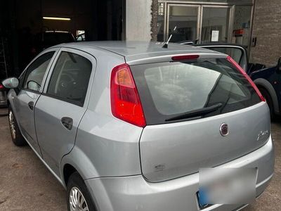 gebraucht Fiat Punto 1.4 wenig gelaufen! Heute wird abgemeldet!!!