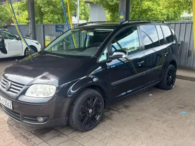 Gebraucht VW Touran 100 PS (73 kW) 2004 Schwarz Van / Kleinbus