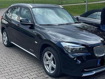 Schwarz Gebraucht 2012 BMW X1 xLine SUV | 8.000 €