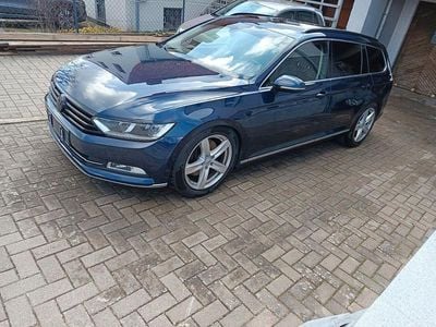Gebraucht VW Passat Highline 239 PS (175 kW) 2015 Blau Kombi