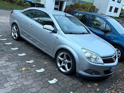 Gebraucht Opel Astra 140 PS (102 kW) 2007 Silber Limousine