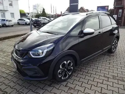 Käytetty Honda Jazz Hybrid 98 HP (72 kW) 2024 Musta Viistoperä