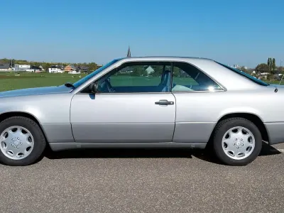 Gebraucht Mercedes E230 132 PS (97 kW) 1988 Silber Coupé
