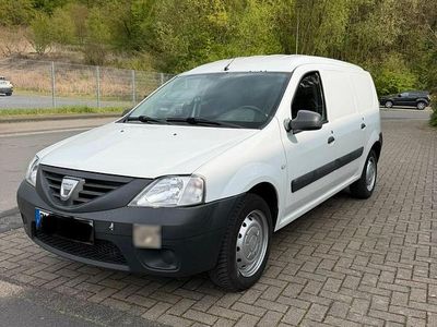 Gebraucht Dacia Logan 86 PS (63 kW) 2011 Weiß Van